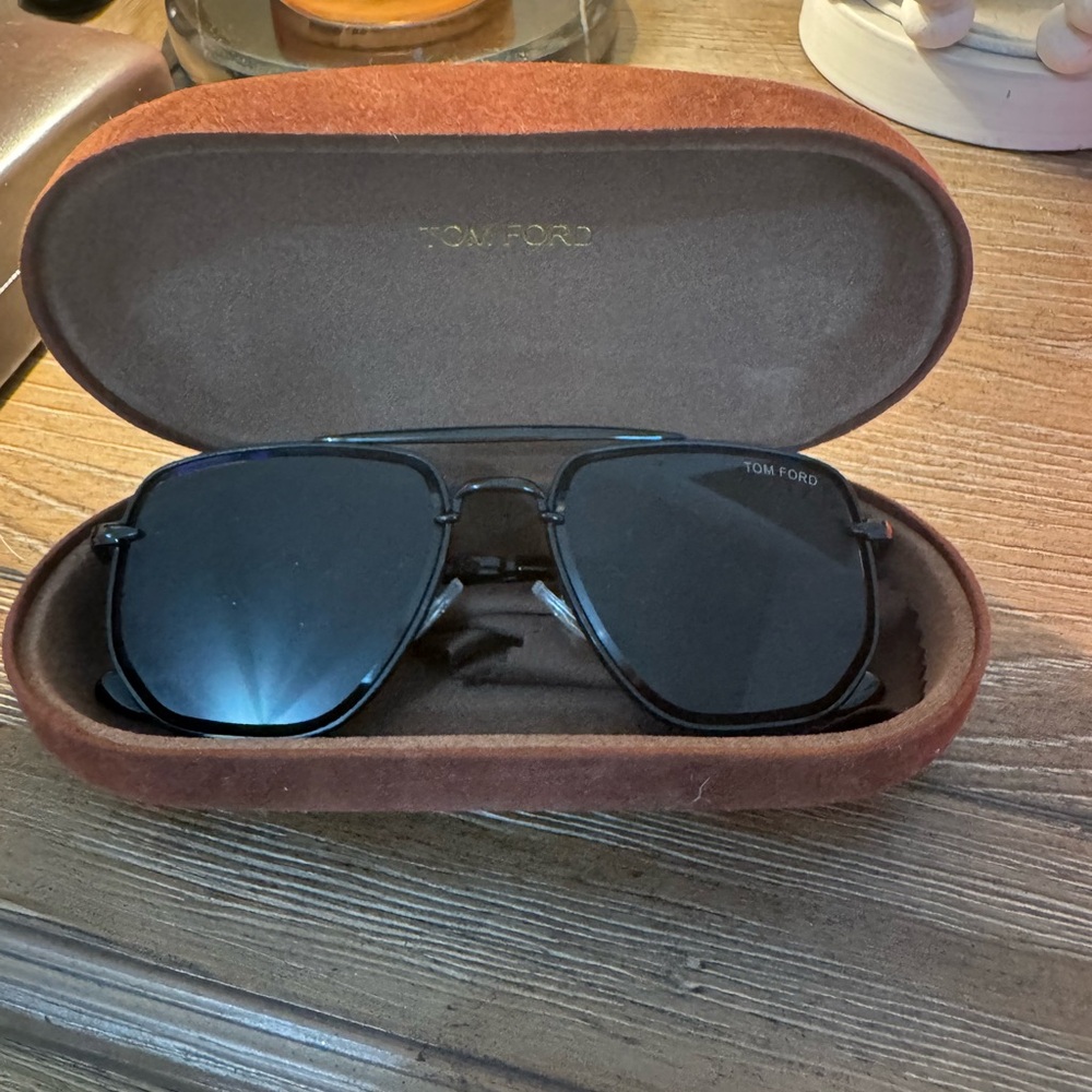 Tom Ford Black Aviator Sunglasses with Brown Case